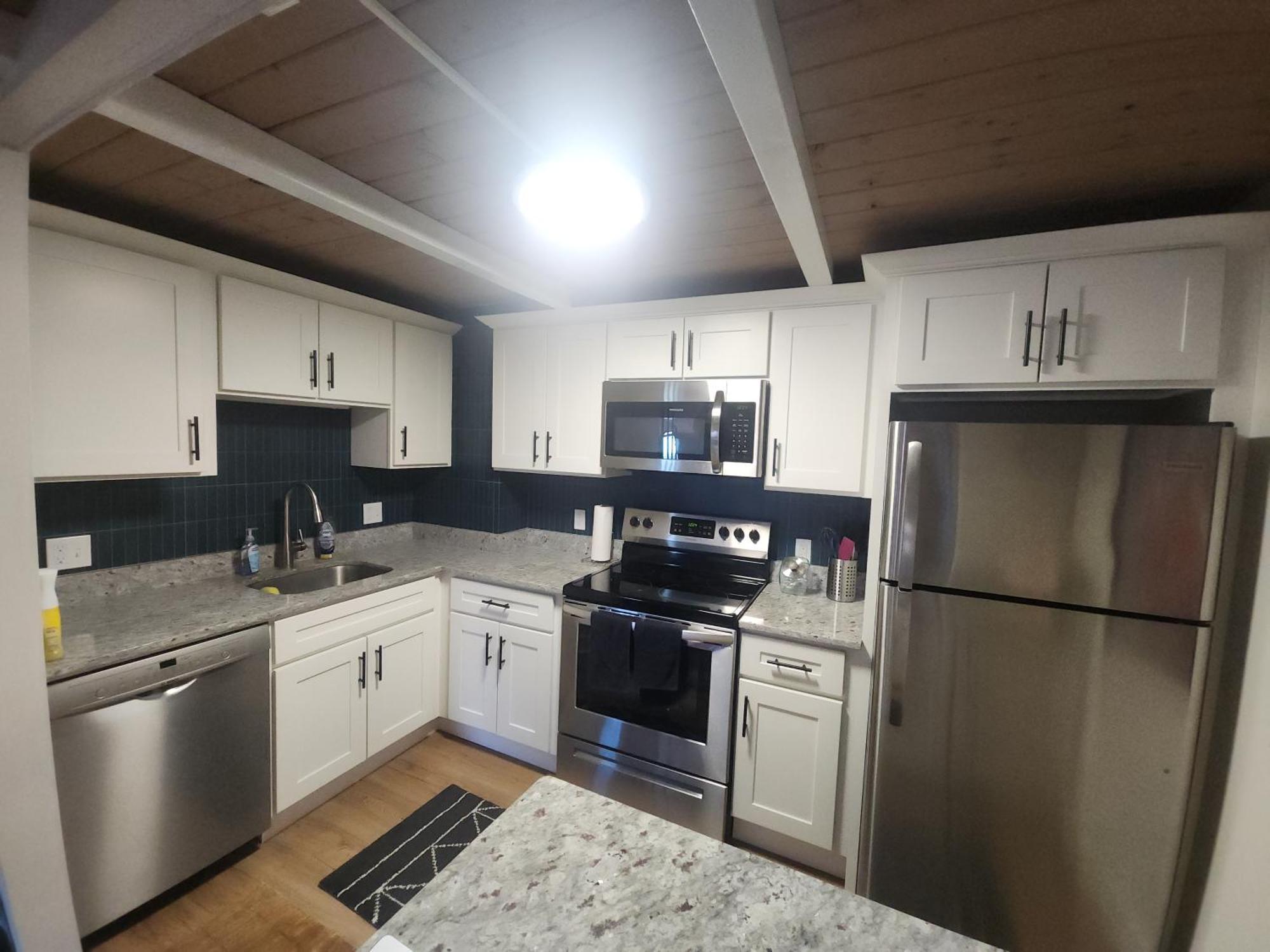 Cozy And Tranquil 1-Bedroom Condo With Wifi, Ac In Historic 塞伦 外观 照片